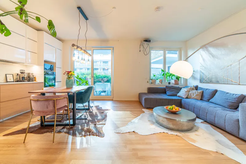 Neubau • 4-Zimmer-Wohnung im EG • Balkon & Gartenanteil • TG-Stellplatz — photo 1